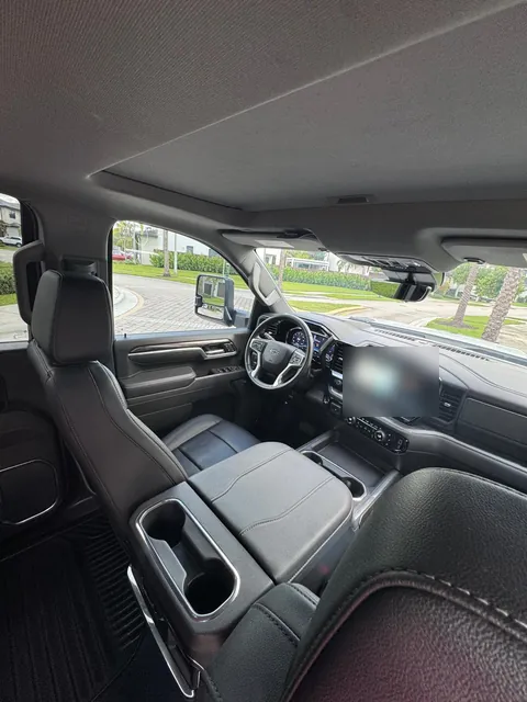 Silverado LTZ cabin from the rear seat: dashboard, steering wheel and center console