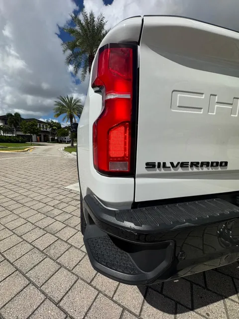 Silverado 2500 HD tailgate, tail light and rear step detail